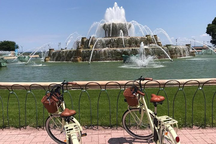 Chicago Lakefront Electric Bike Tour - Photo 1 of 10